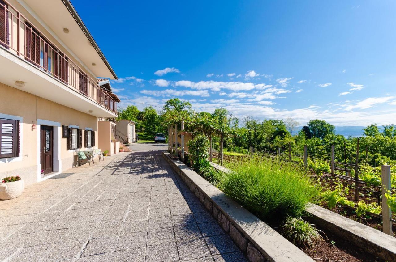 Apartments Ilinka Lovran Exterior photo